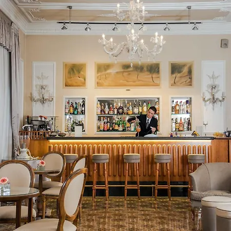 伊尔可利尼萨维酒店