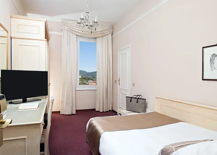 Hotel Ercolini & Savi 4*