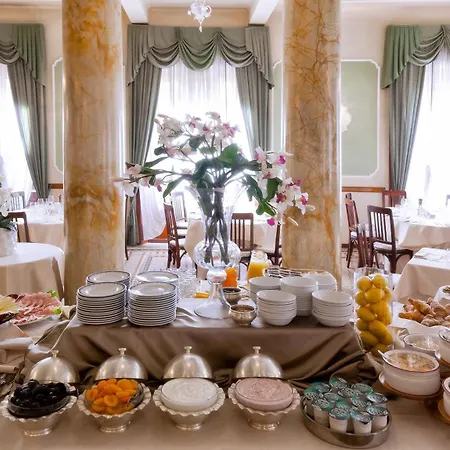 Hotel Ercolini & Savi 4*